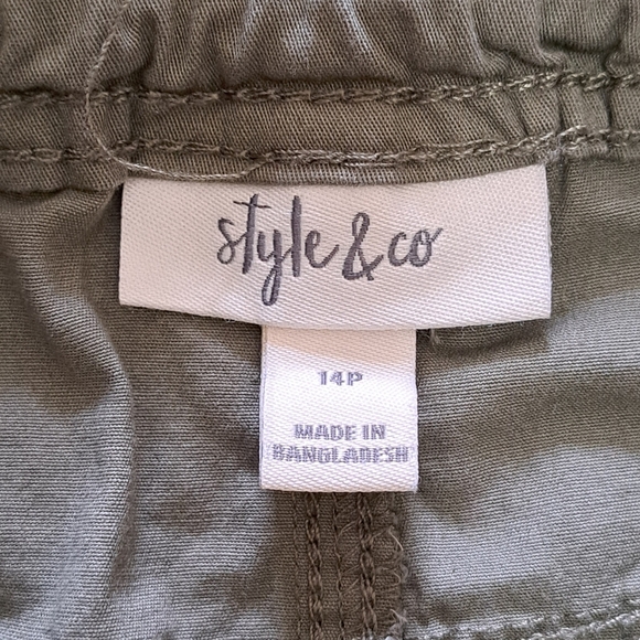 Style & Co. Green Cargo Shorts Women's 14 Petite Cotton Blend Casual Shorts - Picture 5 of 8